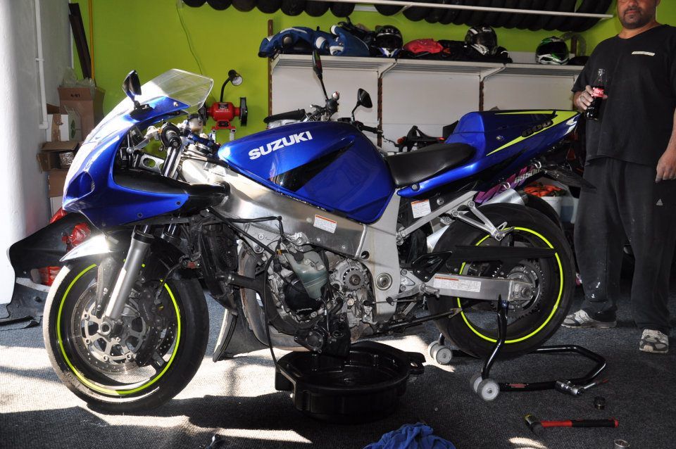 375919_293673223999045_2053055120_n