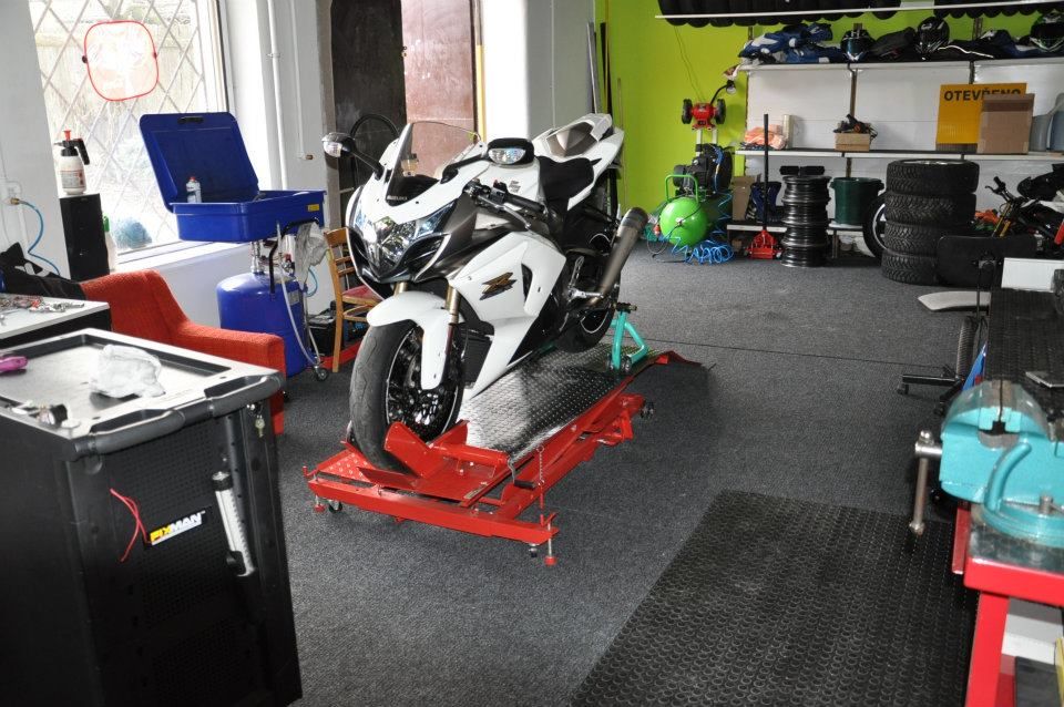 378472_293668030666231_782604286_n